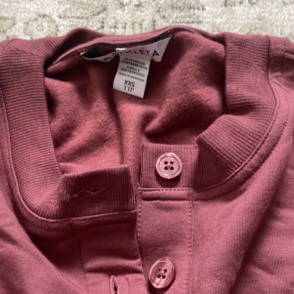 NWT Athleta Balance sweatshirt - Picture 3 of 4